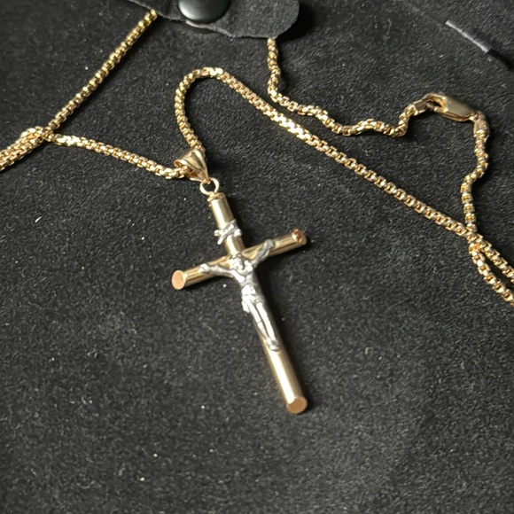 Necklace - Picture 9 of 16